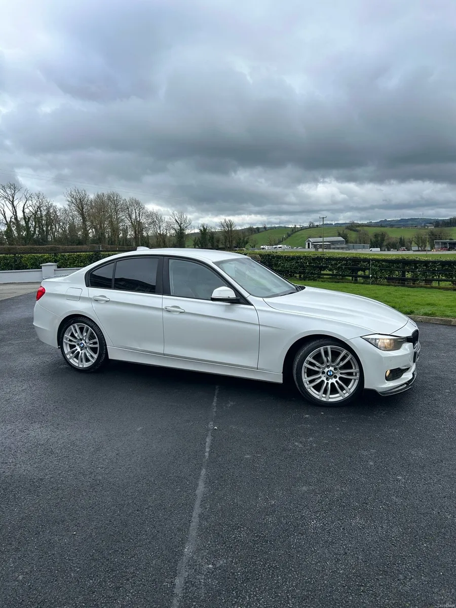 BMW 318d SPORT AUTO - Image 2