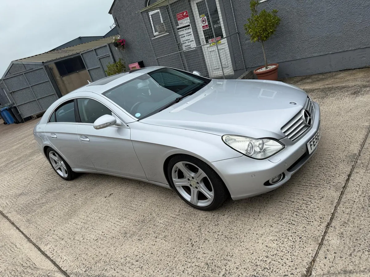 2006 56 REG Mercedes CLS 320 CDI - Image 2
