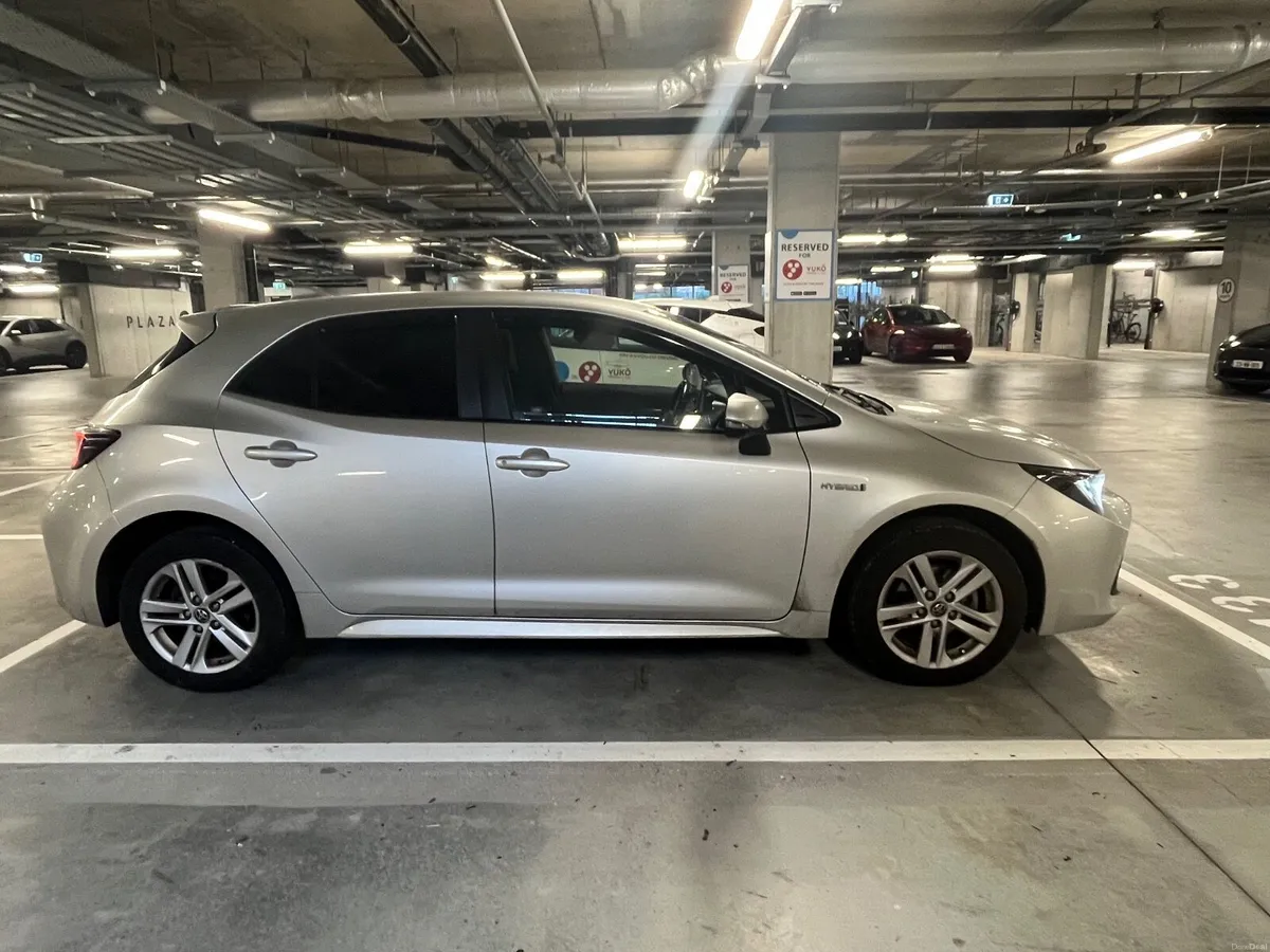 Quick Sale -2019 Toyota Corolla Luna Hybrid - Image 3