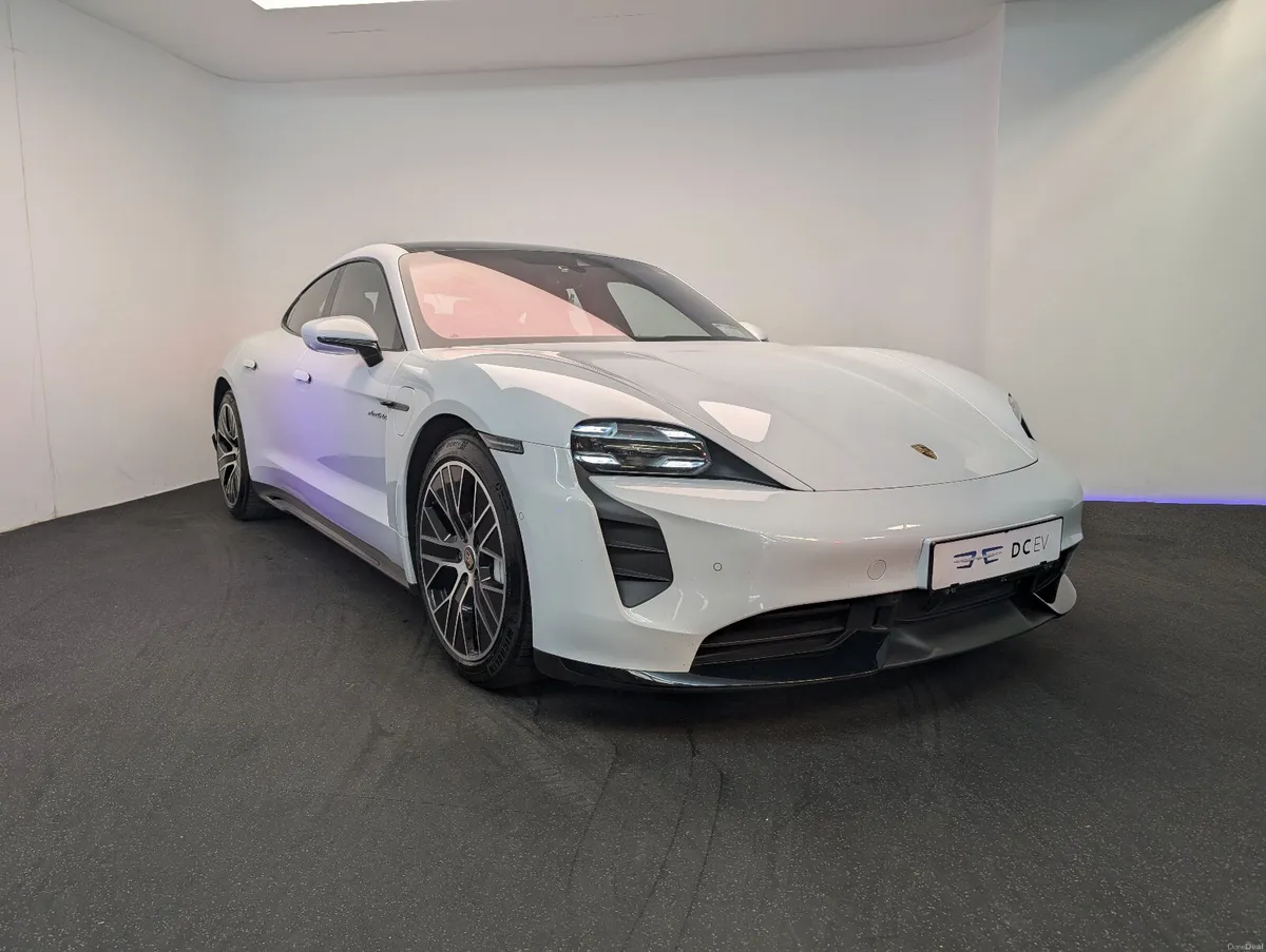 Porsche Taycan Turbo 2020 - Image 3