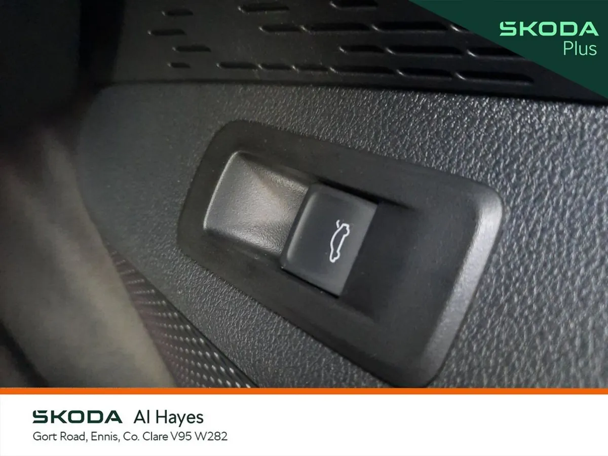 Skoda Octavia **LIMITED EDITION**SPORTLINE**RARE S - Image 3