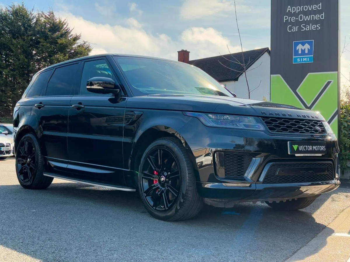 Land Rover Range Rover Sport 2.0 P400E DYNAMIC BLA - Image 1
