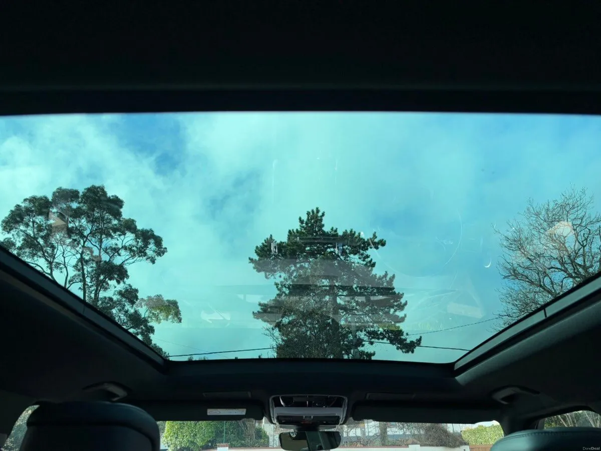 Land Rover Range Rover Sport 2.0 P400E DYNAMIC BLA - Image 3