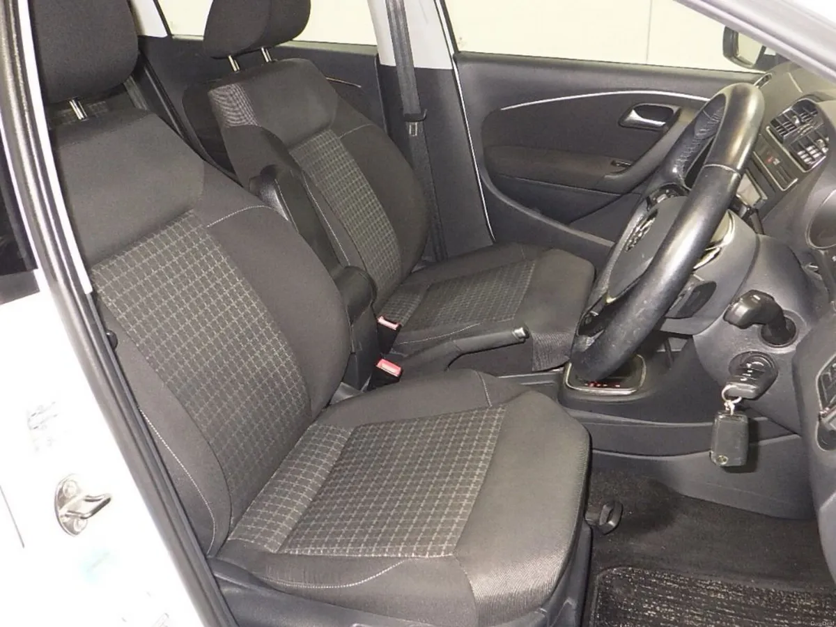 VOLKSWAGEN POLO 1.2 TSI AUTO 2015 - Image 4