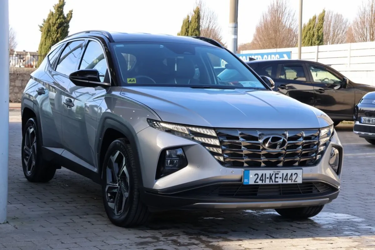 Hyundai Tucson 2WD Executive Plus HEV Auto w.2 Ton - Image 3