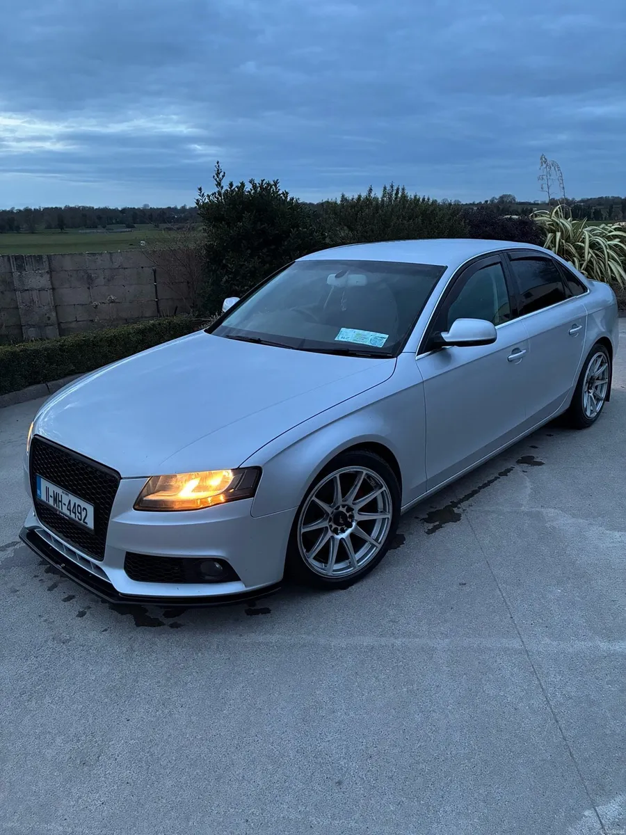Audi A4 - Image 2
