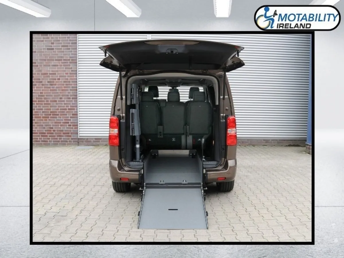 Citroen Spacetourer Electric Wheelchair Accessible - Image 6