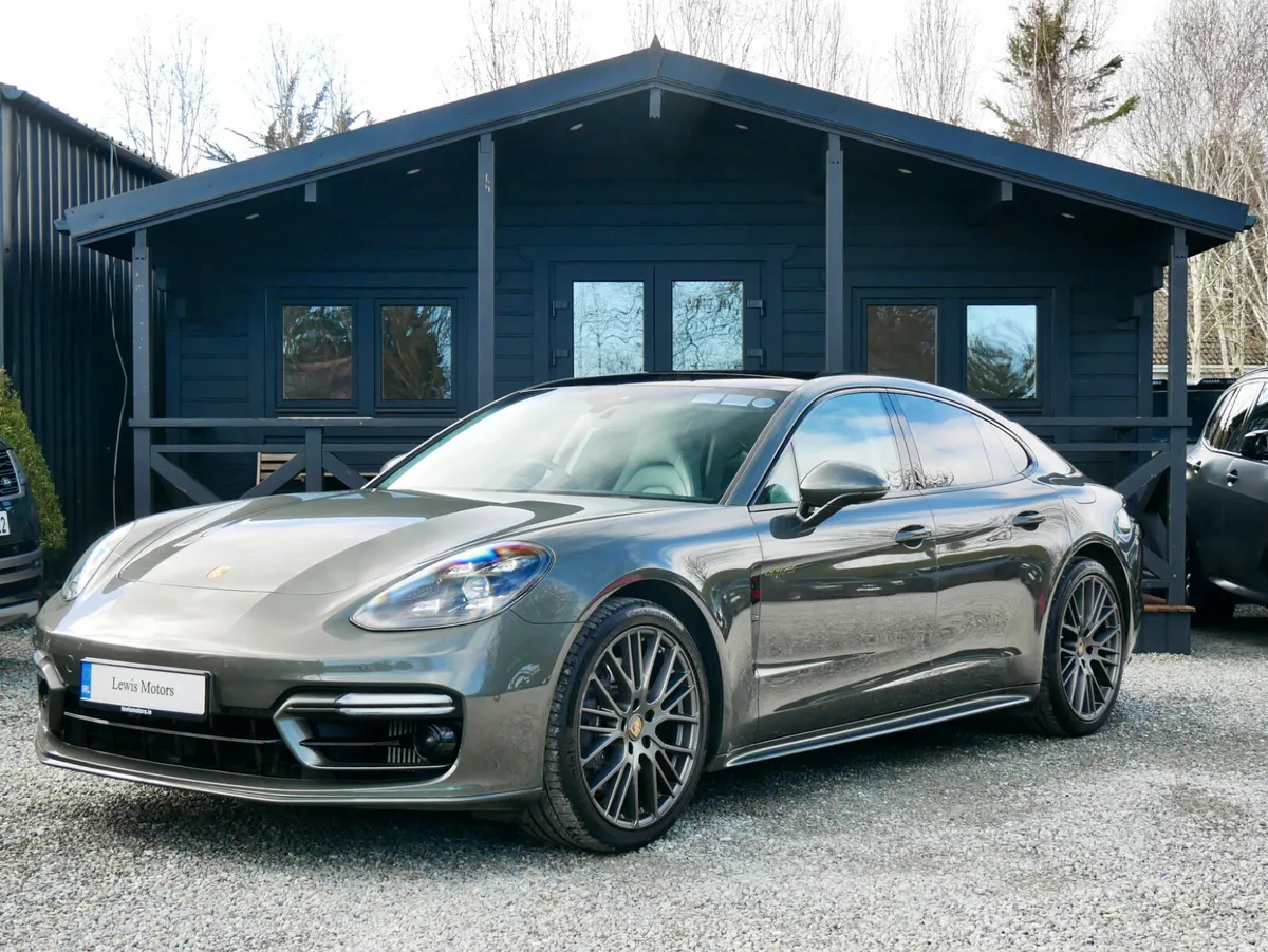 2023 Porsche Panamera E-Hybrid - Image 3