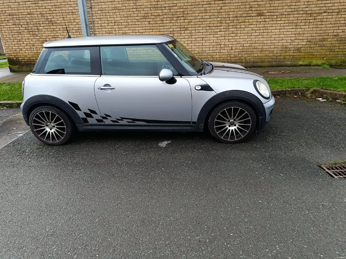 Mini Cooper 2008  1.6 petrol manual - Image 2