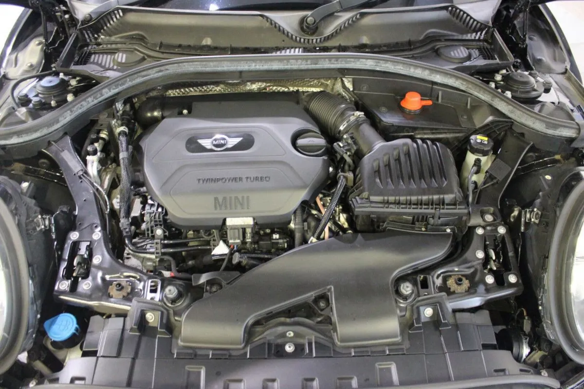 Mini Cooper Cooper SD - TENDER 28 - Image 4