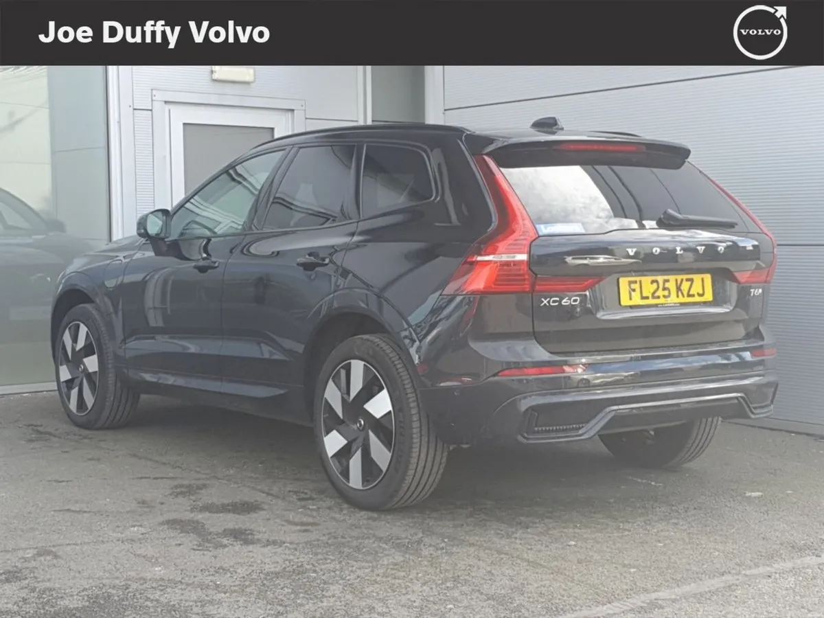 Volvo XC60 Xc60 + T6 Phev Awd Auto  Plus  Recharge - Image 2