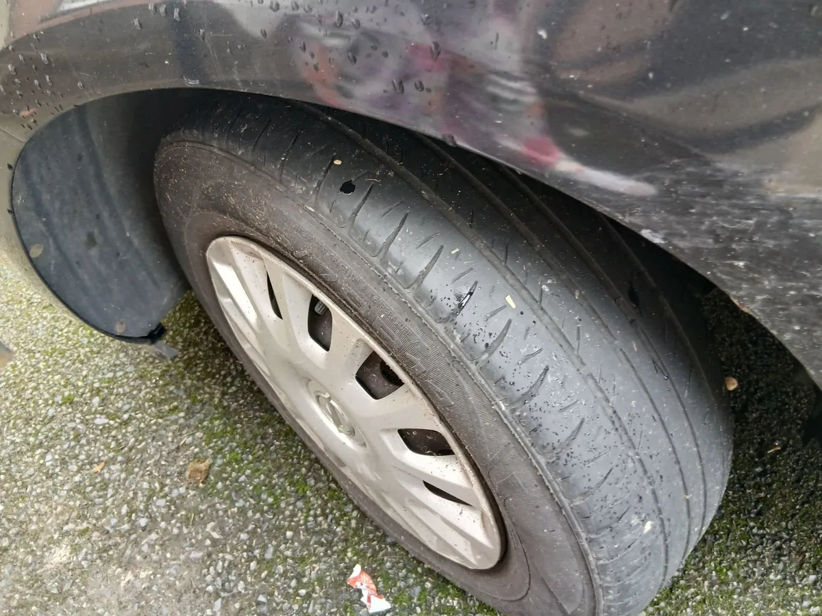 Opel Corsa 2015 - Image 2