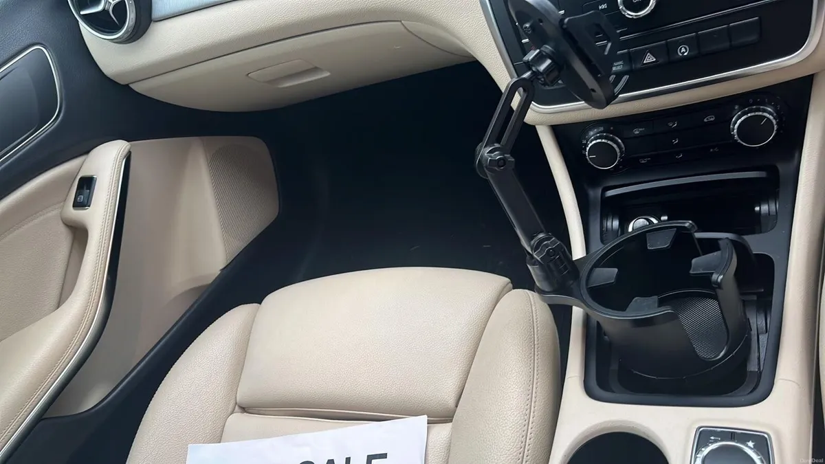 Mercedes-Benz GLA 2017 - Image 6