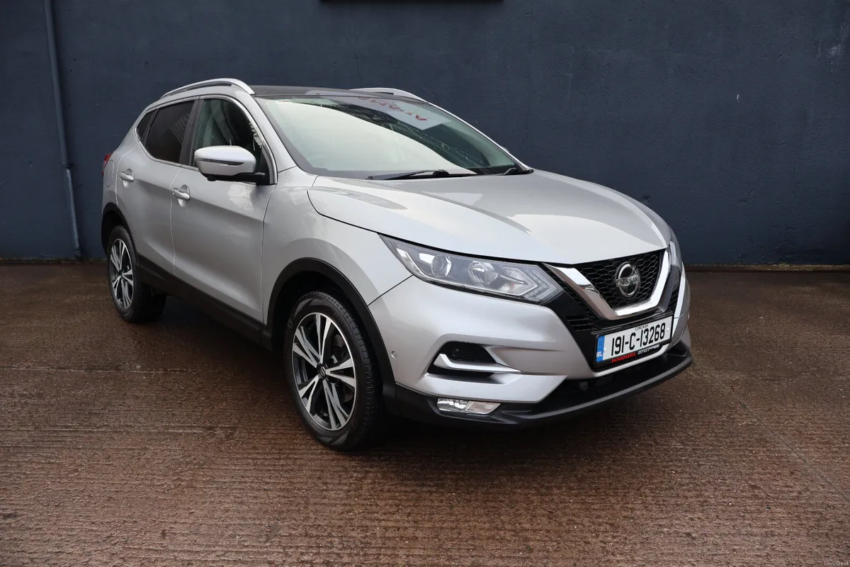 Nissan Qashqai N-Connect Huge Spec Low Mileage! - Image 3