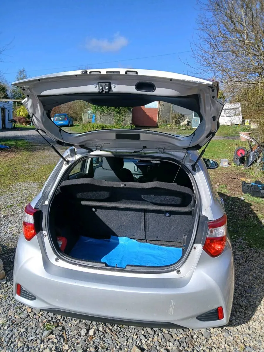 Toyota Yaris Hybrid - Image 4