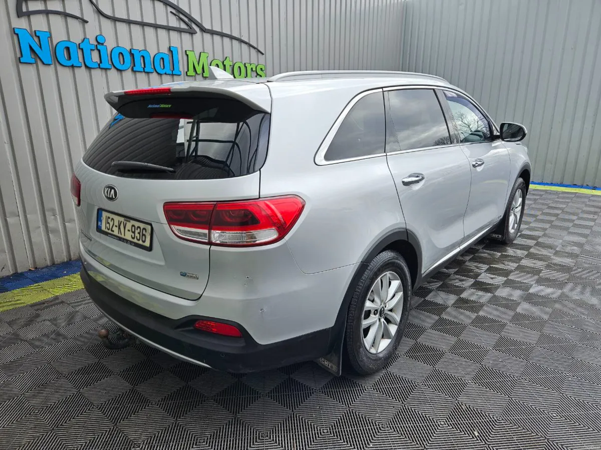 2015 Kia Sorento 2.2D Platinum AWD (7 seats) - Image 4