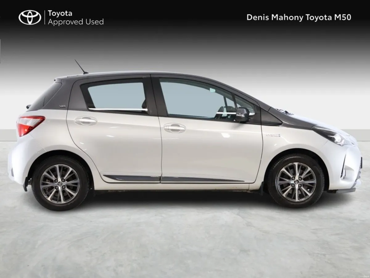 Toyota Yaris Y20 Hybrid - Image 3