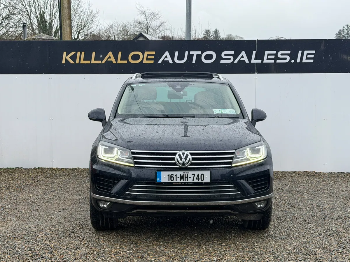 Volkswagen Touareg 3.0D V6 Auto (Very Low Miles) - Image 2