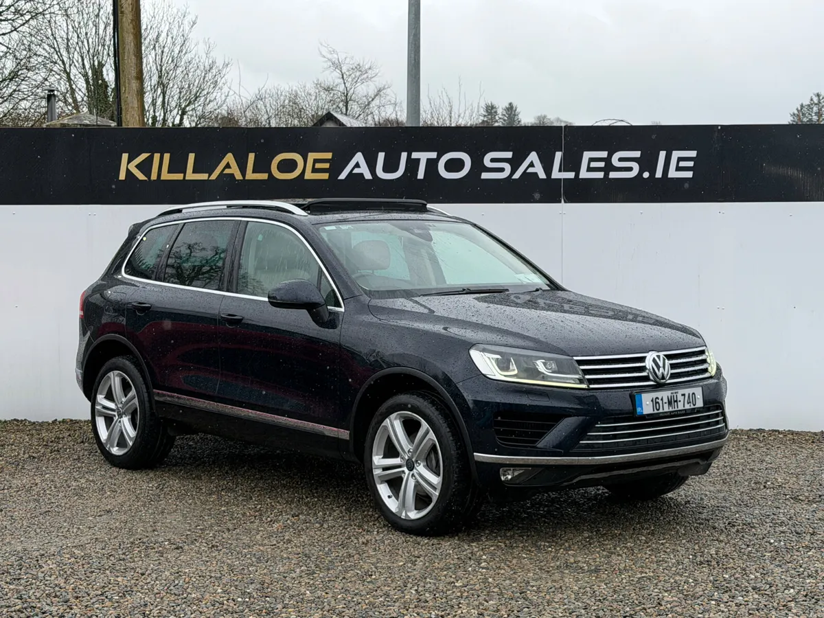 Volkswagen Touareg 3.0D V6 Auto (Very Low Miles) - Image 1