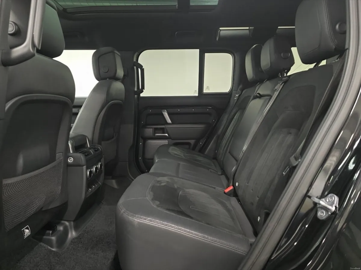 Land Rover Defender Estate - Image 4