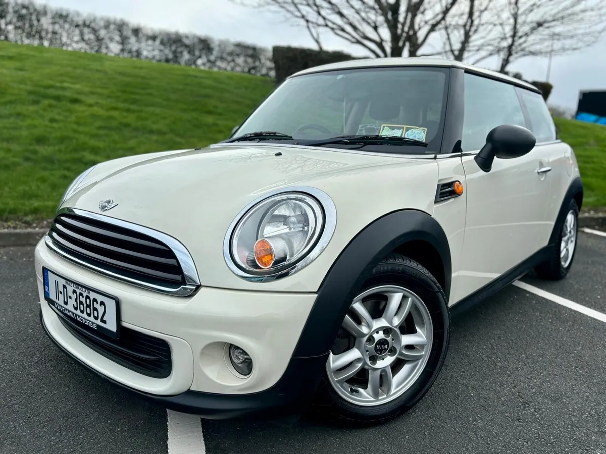 MINI FIRST 1.6 PETROL MANUAL NEW NCT 12/26 3 OWNER - Image 4