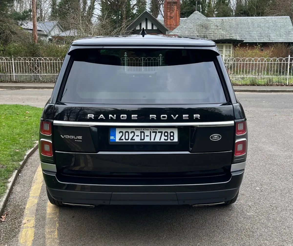 2020 Land Rover Range Rover PHEV P400E Vogue. - Image 3