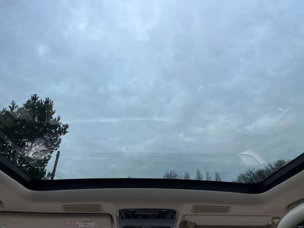 2020 Land Rover Range Rover PHEV P400E Vogue. - Image 4