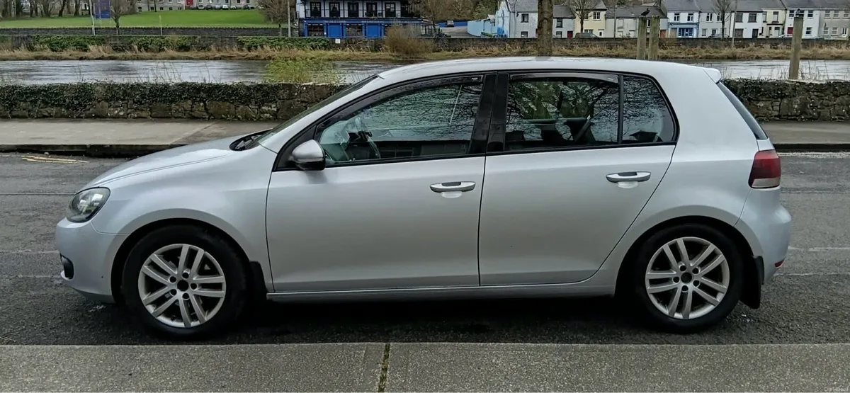 2011 Volkswagen Golf HighLine 1.6 tdi - Image 3