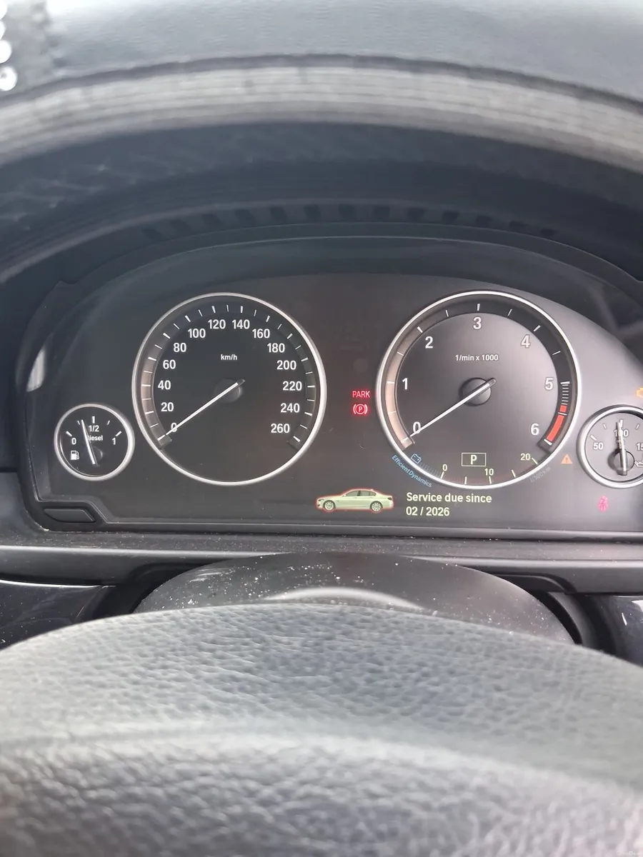 BMW 5-Series 2012 - Image 1