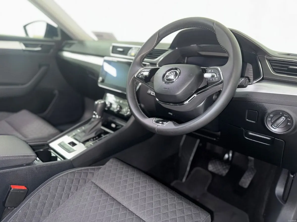 Skoda Superb Combi AMBITION2.0tdi 150HP DSG - Image 2