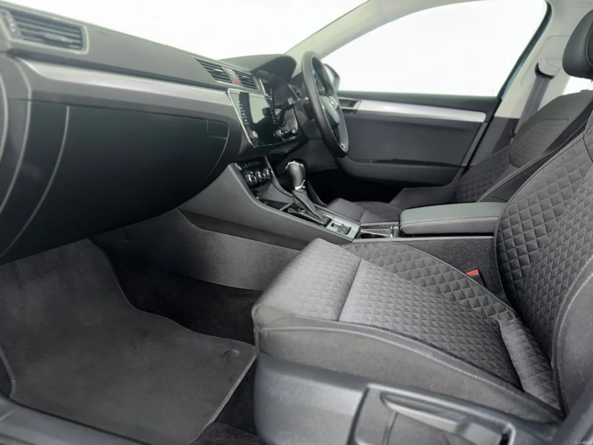 Skoda Superb Combi AMBITION2.0tdi 150HP DSG - Image 3