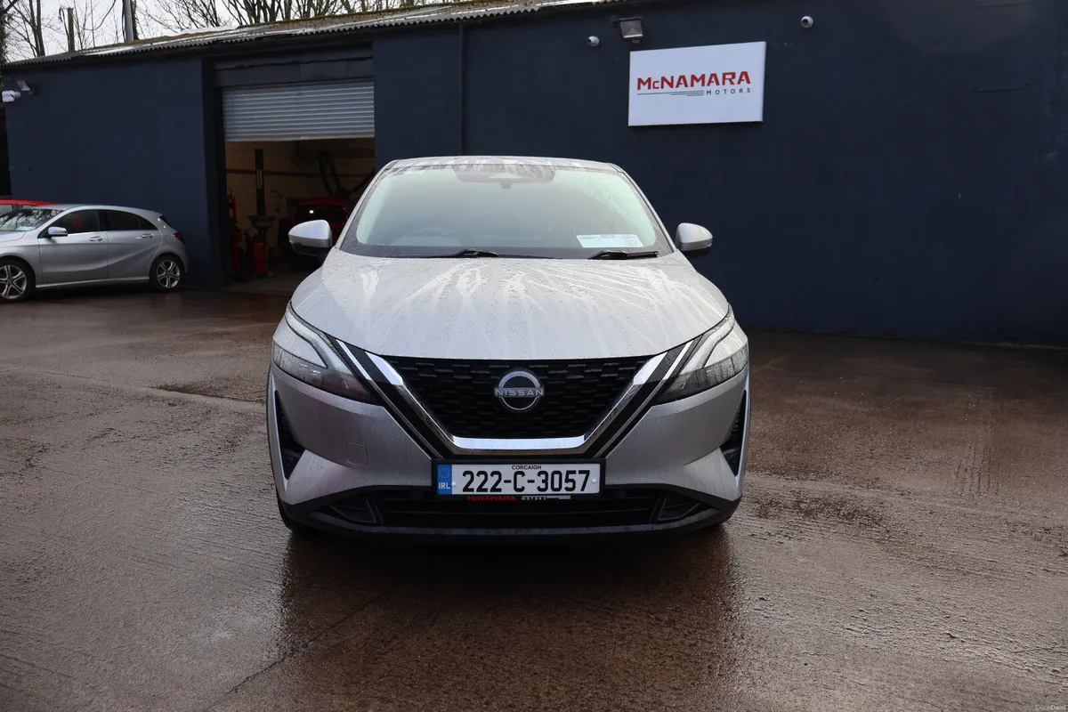 Nissan Qashqai SV Premium Low Km's Huge Spec! - Image 4