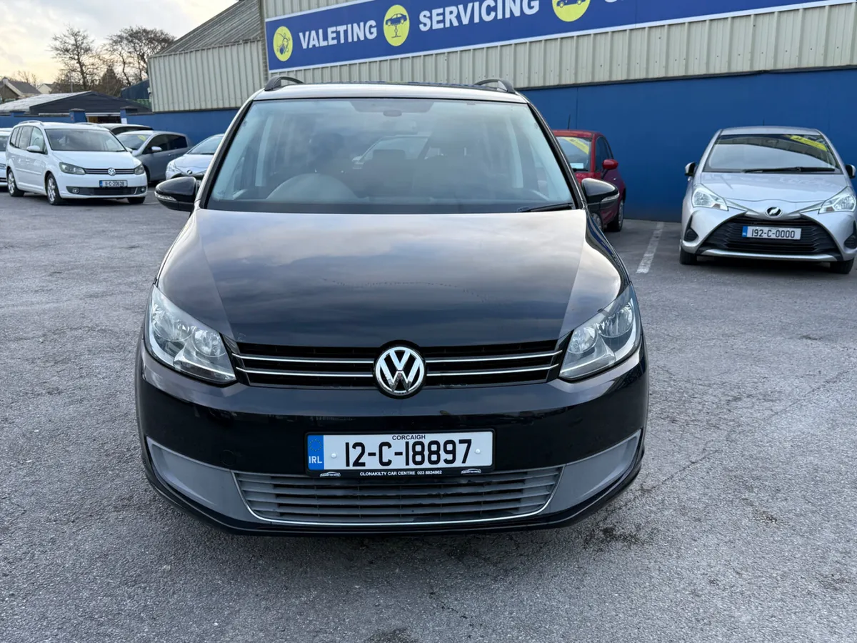 Low Mileage Volkswagen Touran 1.4 Petrol Automatic - Image 3