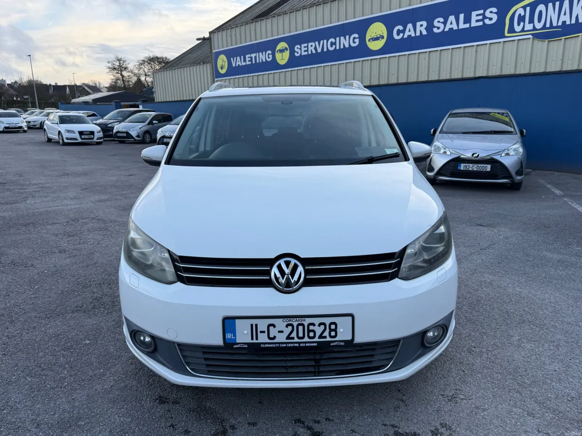 Volkswagen Touran 2011 - Image 3