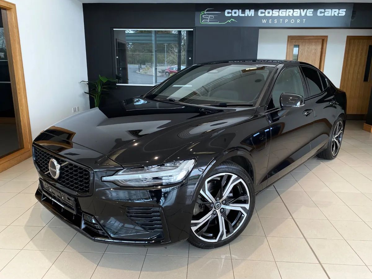 Volvo S60 2023 RECHARGE T8 PLUS AWD - Image 3