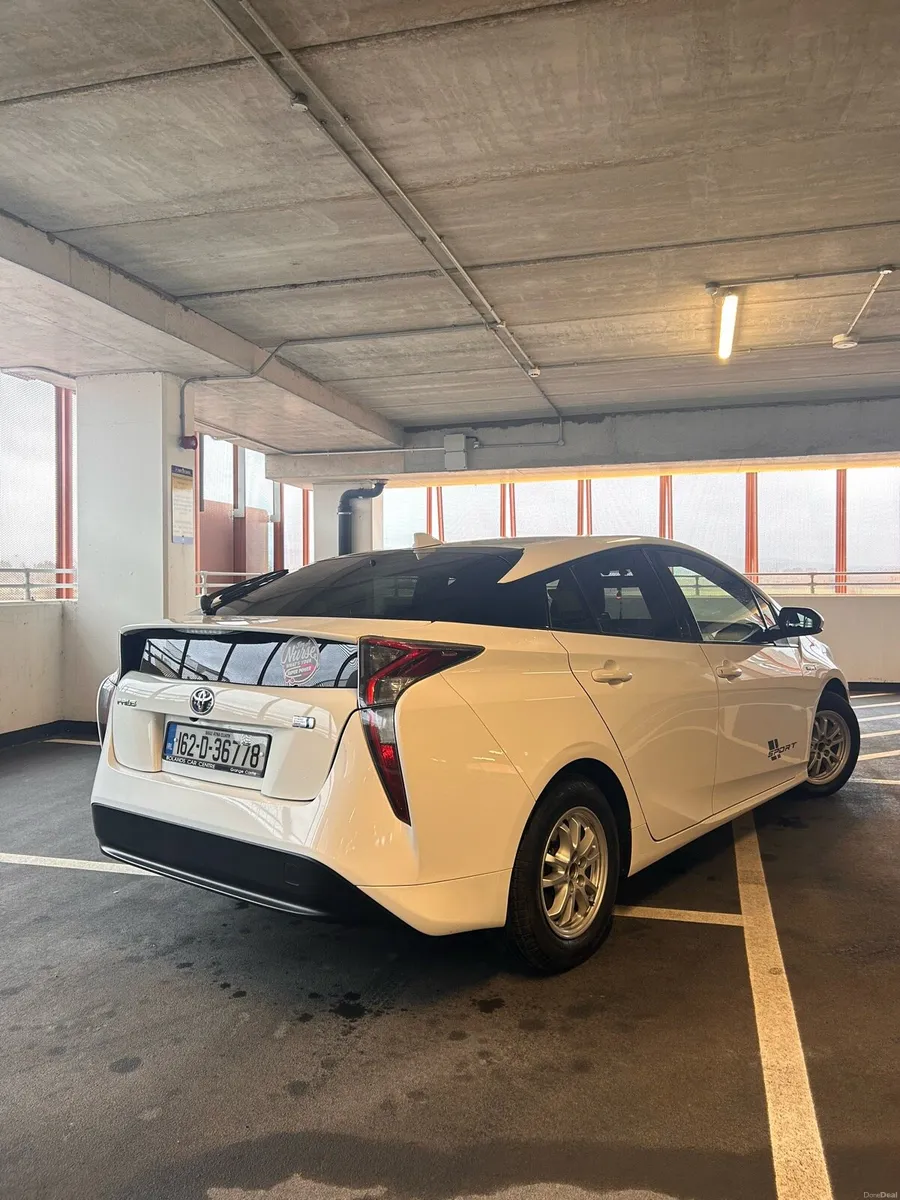 Toyota Prius Hybrid Auto |Toyota Service History - Image 3