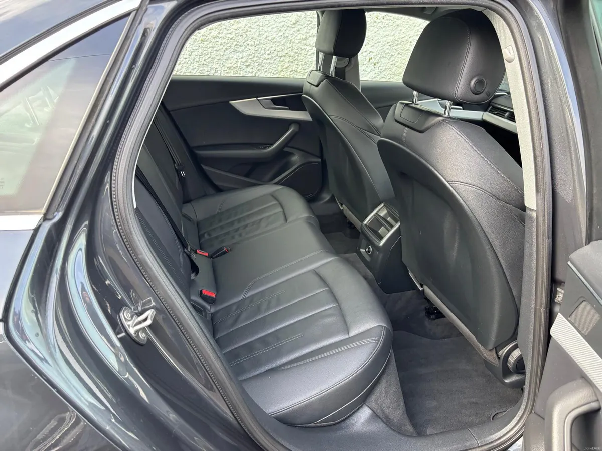 Audi A4 2018  AUTOMATIC  2.0  TDI  ULTRA - Image 3