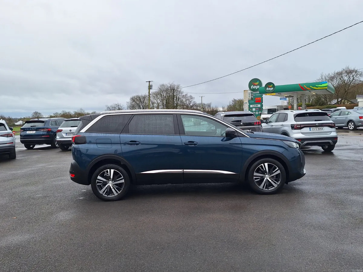 Peugeot 5008 Allure 1.5 Diesel - Image 2