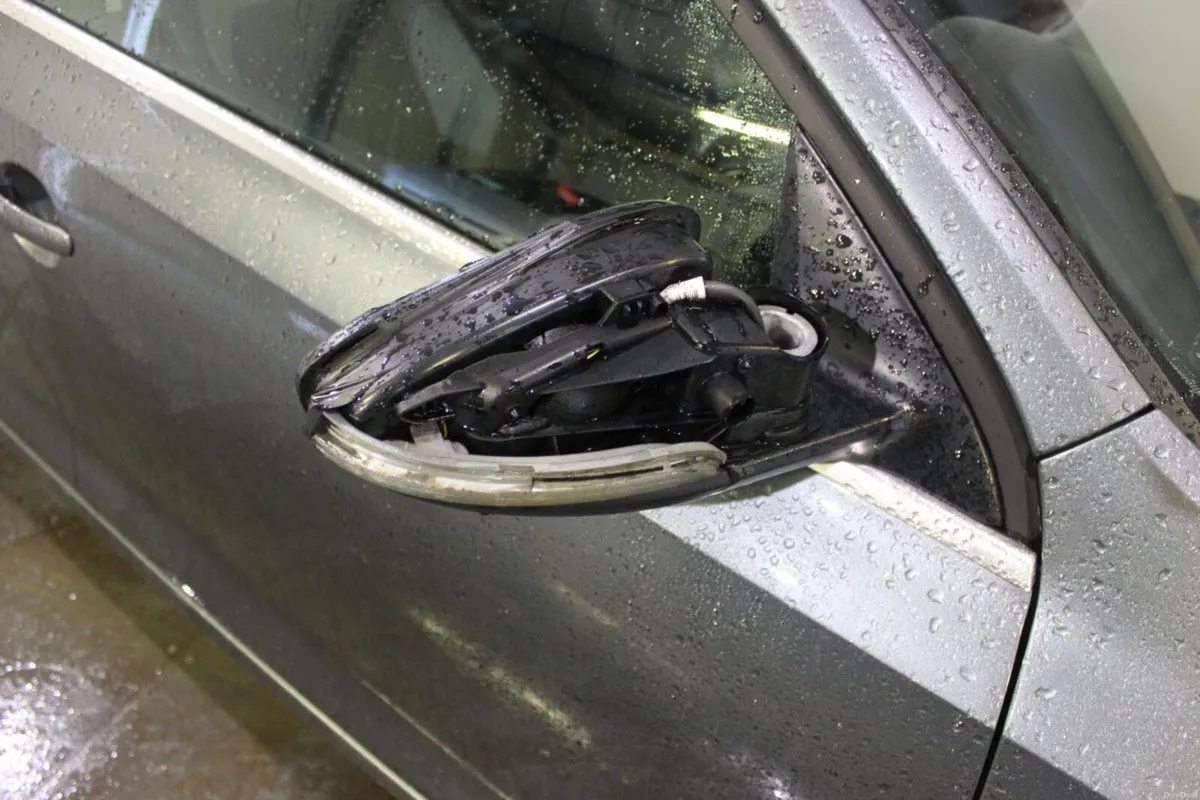 Volkswagen Jetta 2.0 TDI 110HP Highline - TENDER 4 - Image 4