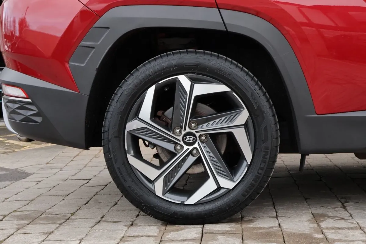 Hyundai Tucson 2WD Executive Plus HEV Auto - Image 6