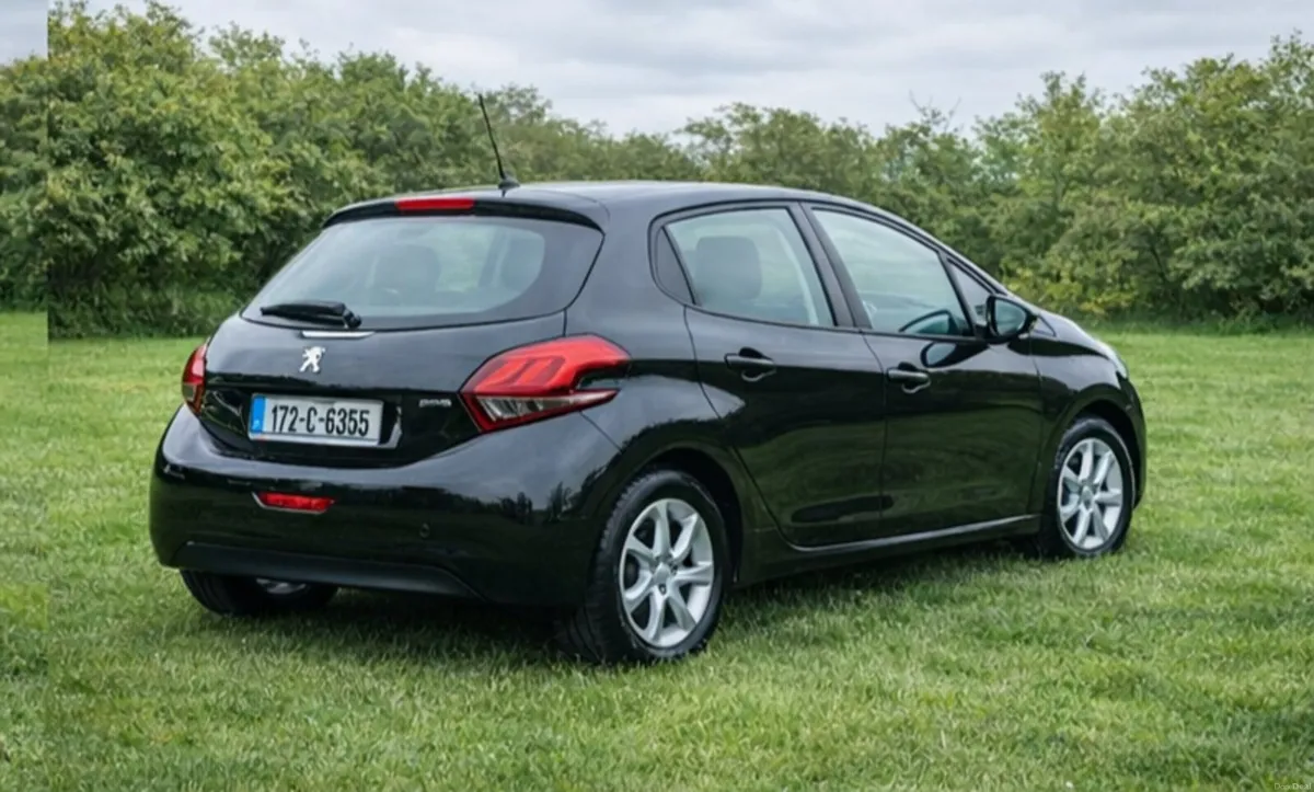 Peugeot 208 1.2 Petrol 124KM - Image 3