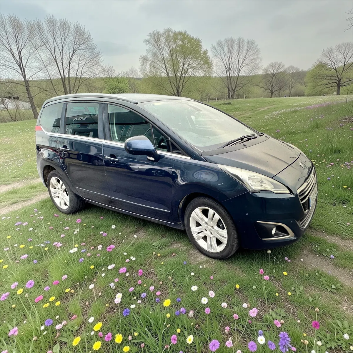 2015 Peugeot 5008 1.6 Blue Hdi 120 Family 7-Seater - Image 4