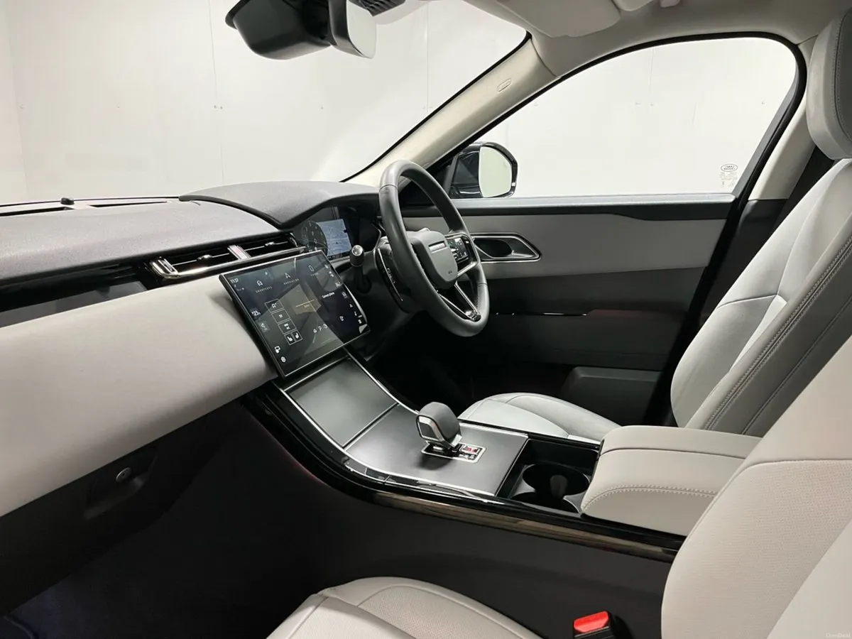 Land Rover Range Rover Velar Dynamic SE P400e PHEV - Image 6