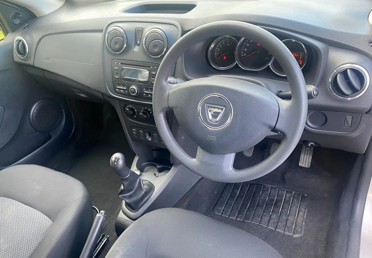 Dacia Sandero 2016 - Tiny Mileage - Image 3
