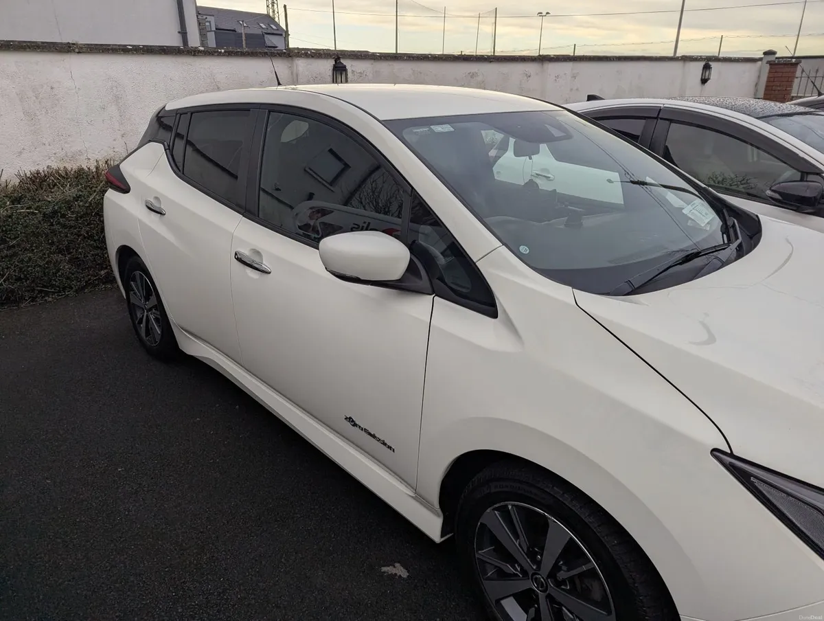 NISSAN LEAF 2019 - Image 4