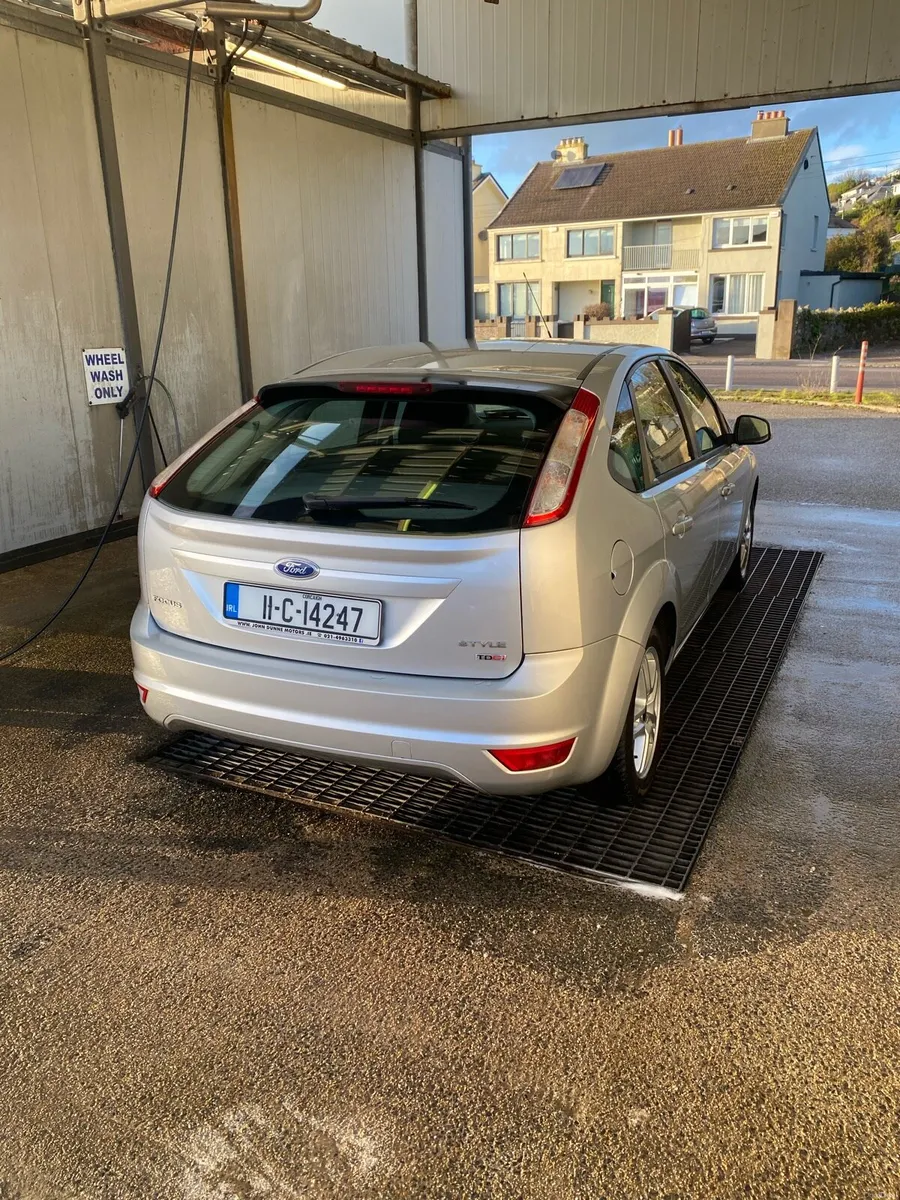 Ford Focus 2011 - Image 3