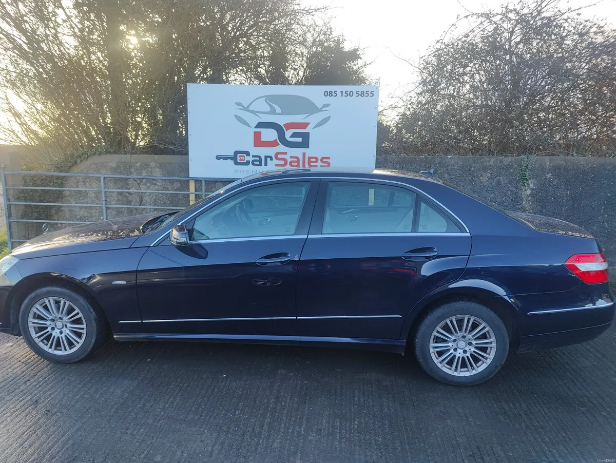 Mercedes-Benz E-Class 2011 - Image 4