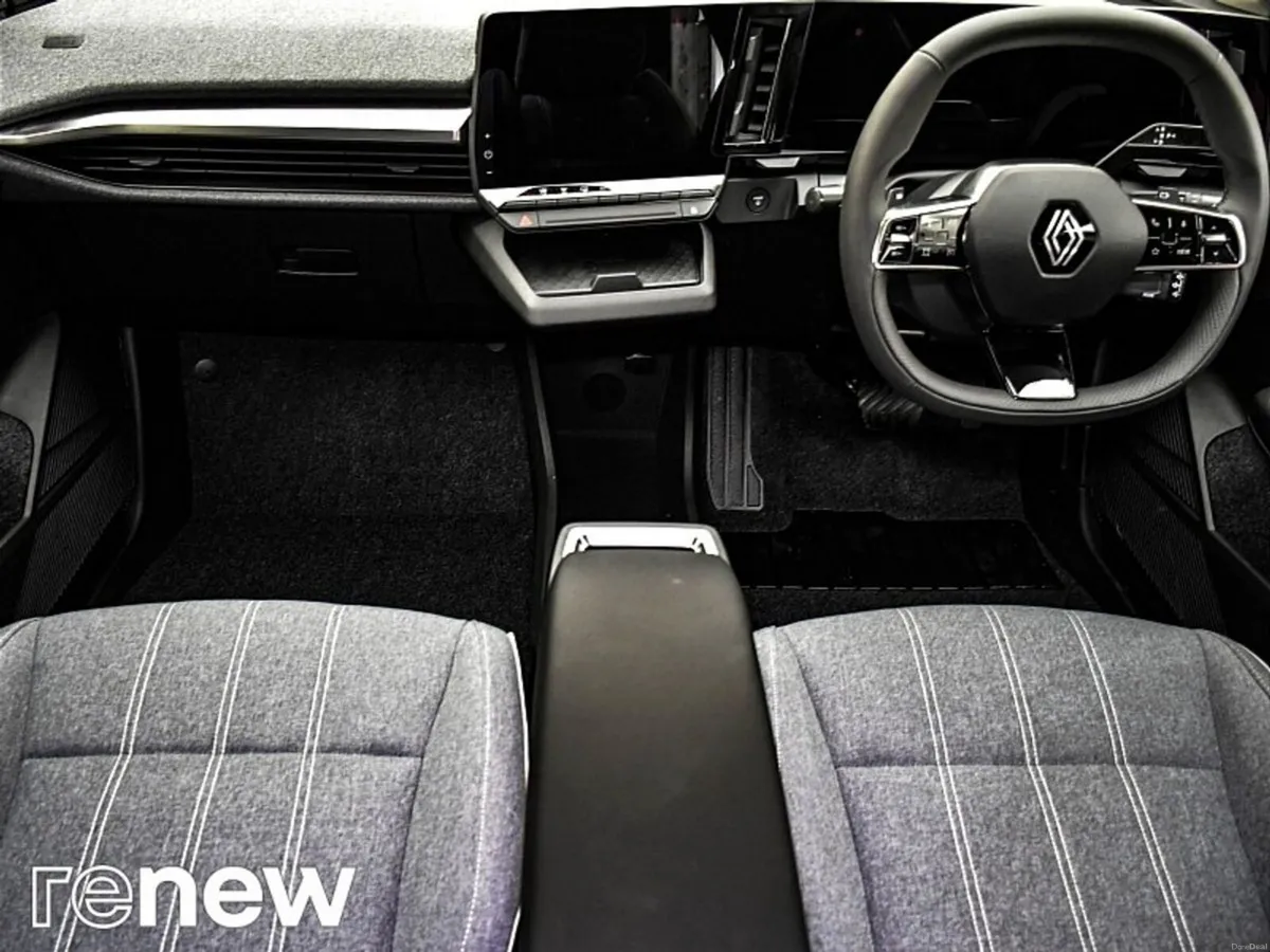 Renault Megane E-Tech Techno EV60 220hp - Image 3