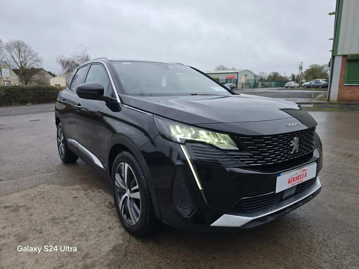 Peugeot 3008 Allure 1.5 Blue HDI 2023 - Image 3