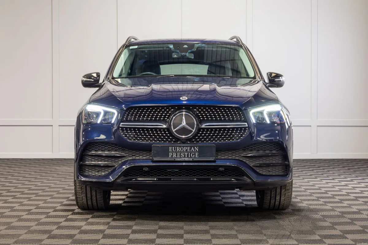 2022 Mercedes-Benz GLE 300d 7 Seater - Image 2